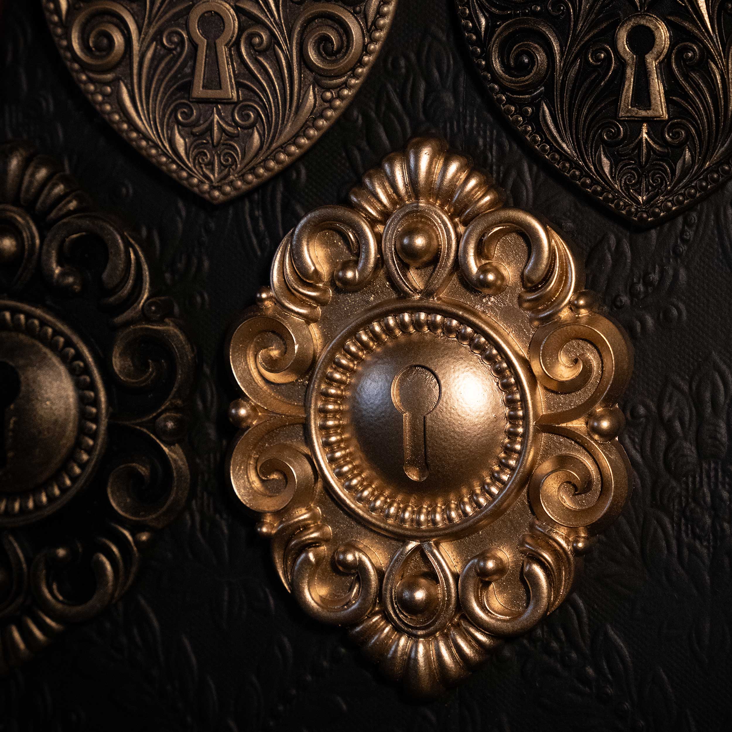 Baroque Lock Wall Plaque - Image 3